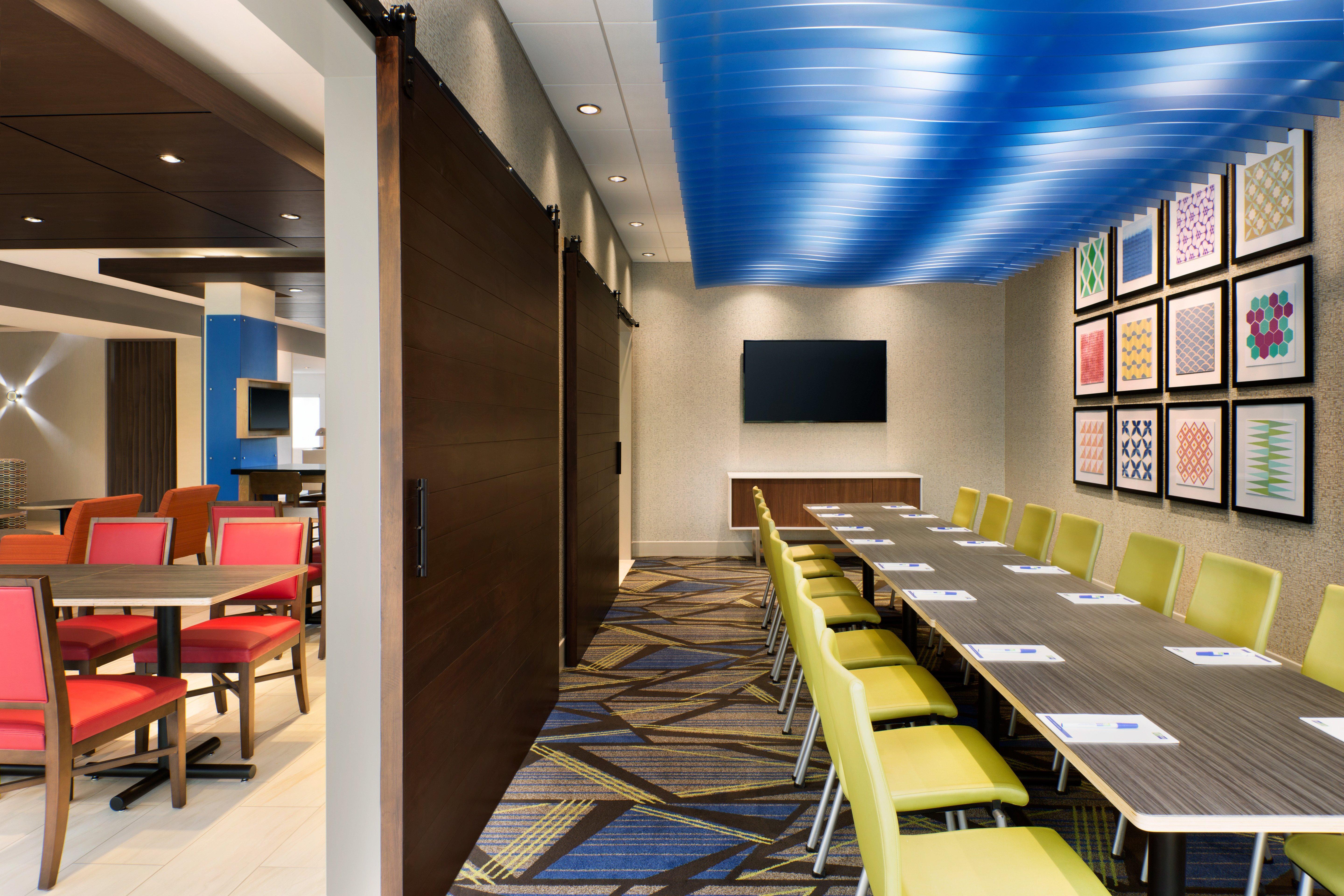 Holiday Inn Express & Suites - Middletown By Ihg Exterior foto